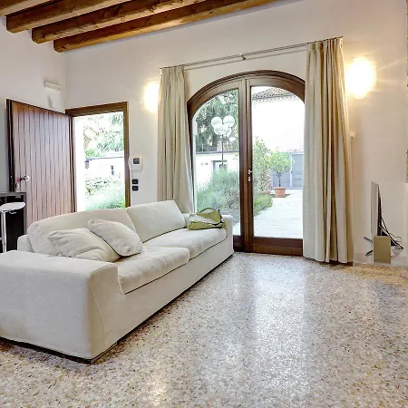 شقة فندقية Le Bugne