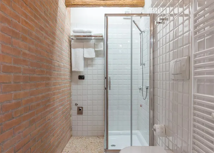 アパートホテル Le Bugne ノアーレ